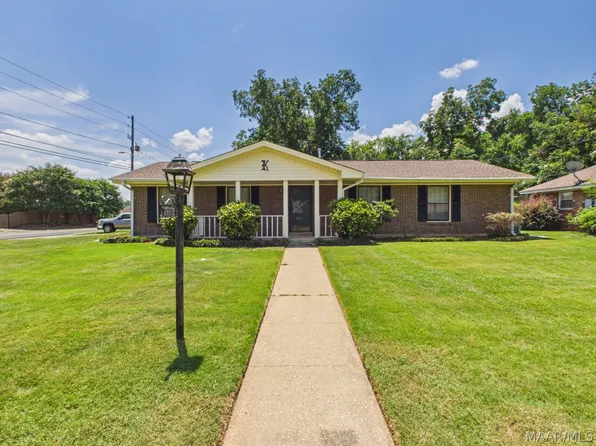 3796 Royal Crest Dr, Montgomery, AL 36109