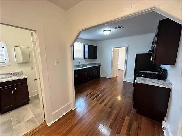 1136 Brooklyn Ave — Photo 5
