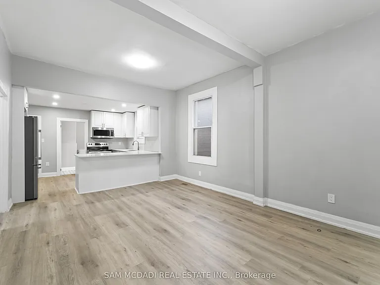 266 Beach Rd — Photo 9