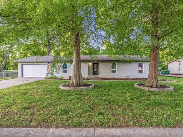 1 Brookway Dr, North Little Rock, AR 72120
