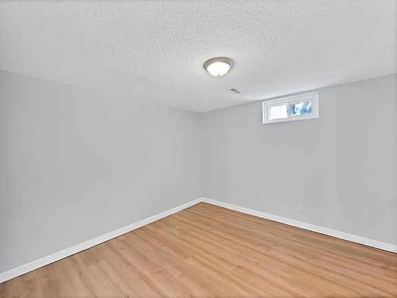 5th image of 6 Jasmin Cres #Basement