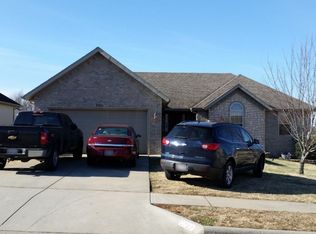 5703 S Robert E Lee St #LEE, Battlefield, MO 65619