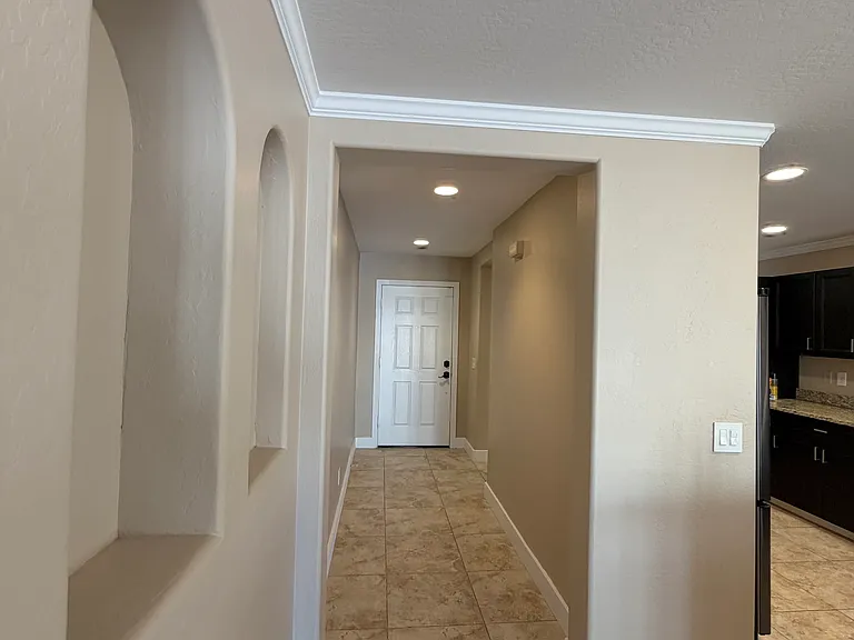 19537 N Sandalwood Dr — Photo 2