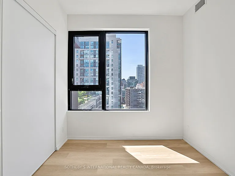 109 Erskine Ave #1110 — Photo 33
