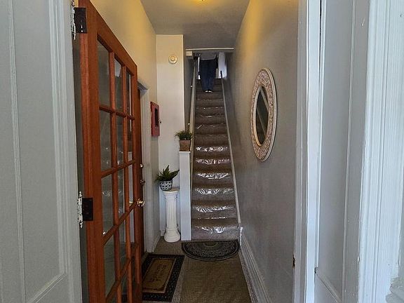 4th image of 1006 Belmont Ave