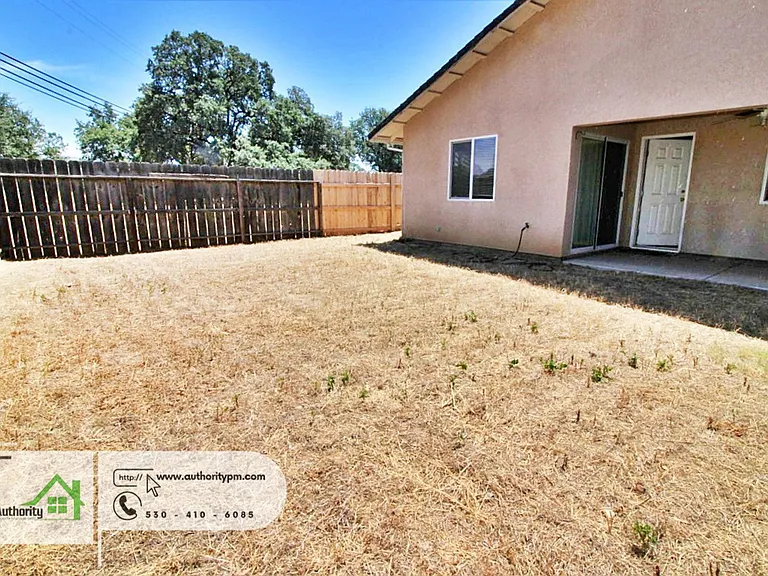21962 Klamath River Pl — Photo 20
