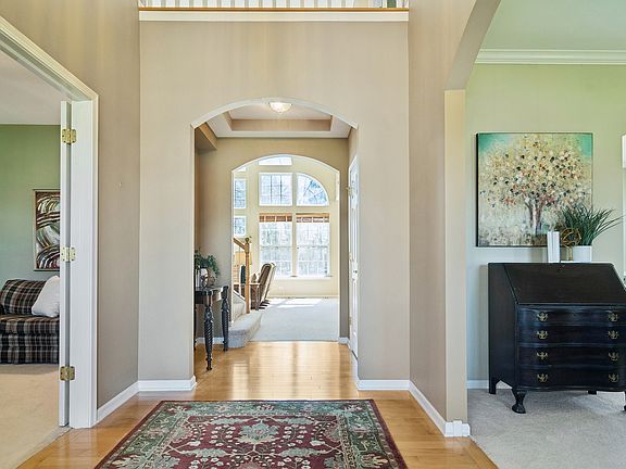 3rd image of 8132 Danneil Cir