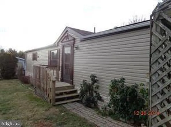 12109 Heather Dr, Hagerstown, MD 21740