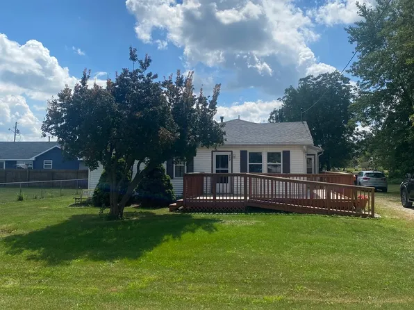 213 South St, Martinton, IL 60951
