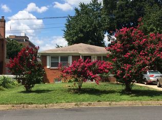 840 S Veitch St, Arlington, VA 22204