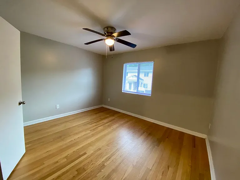 Oak Pointe Apartments — Photo 18