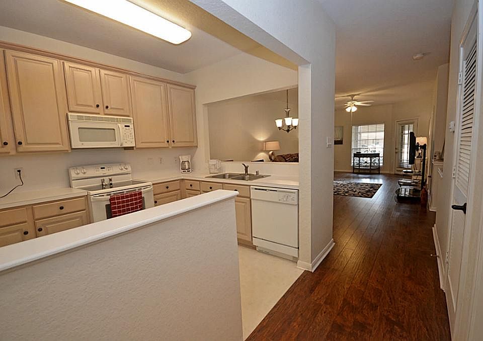 1st image of 2803 Kings Crossing Dr APT 118