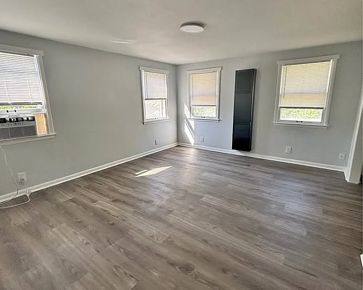 1214 W Waldo Ave #3 — Photo 2