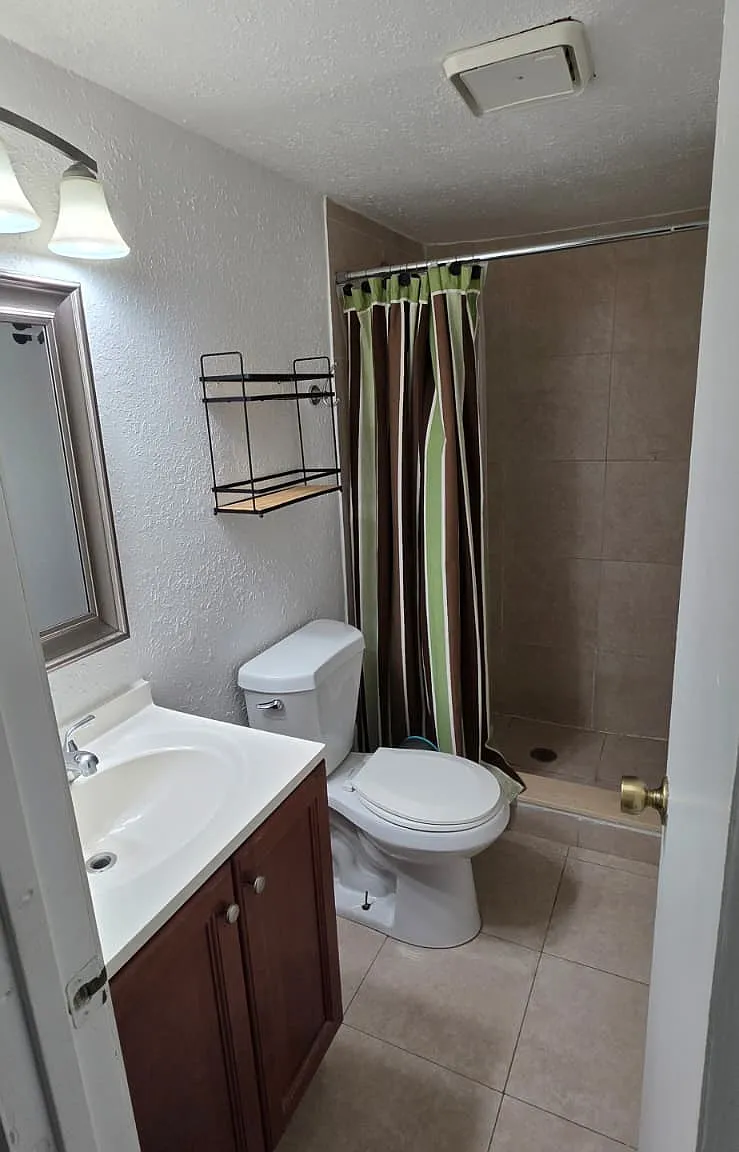 1 bed, 250 sqft, $1,200 — Photo 3