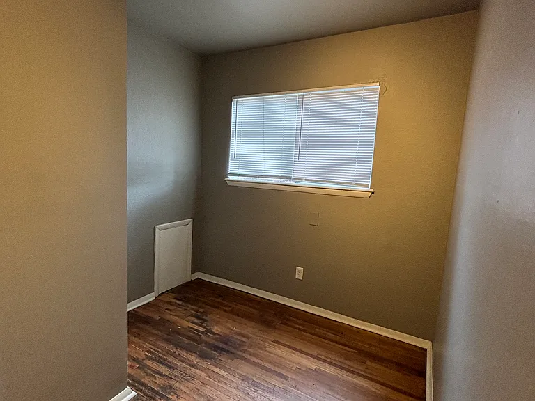 9 N College Ave #2 — Photo 6