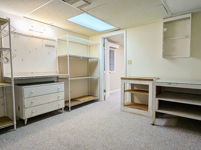 404 Orleans Ave — Photo 18