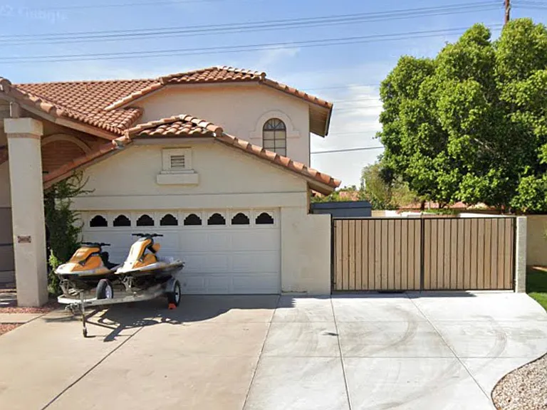 5609 E Greenway Cir — Photo 24