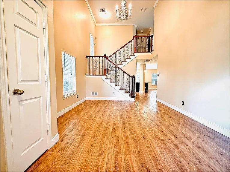 20515 Lantern Springs Ln — Photo 3