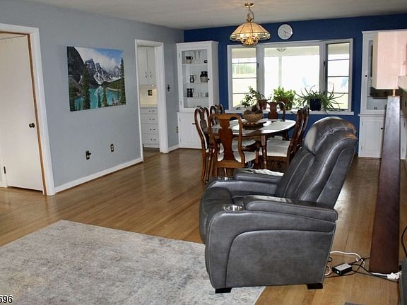 4th image of 206 Ridge Road