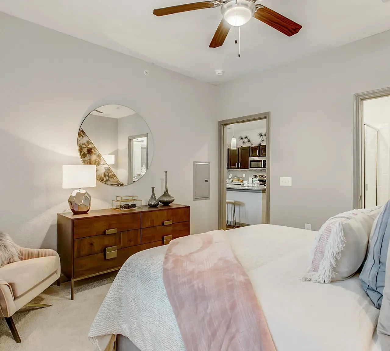 1 bed, 1.0 bath, 732 sqft, $950 — Photo 4