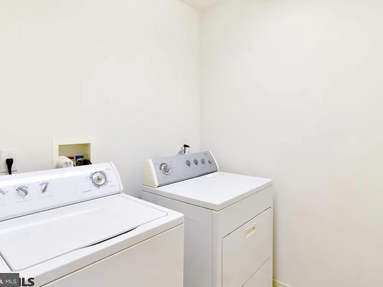 112 Jules Dr — Photo 7