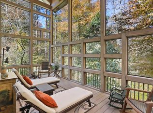 1225 W Garmon Rd, Sandy Springs, GA 30327