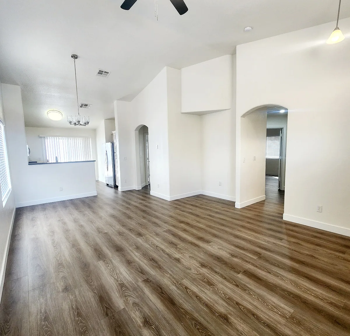 3 bed, 1200 sqft, $2,000 — Photo 1
