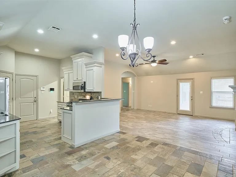 13613 Vail Dr — Photo 12