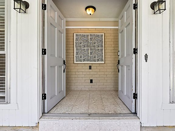 3rd image of 27210 Jimmy Ln