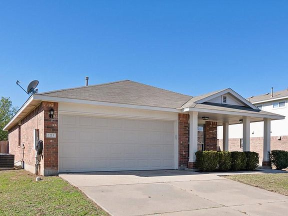 3rd image of 1115 Whitley Dr
