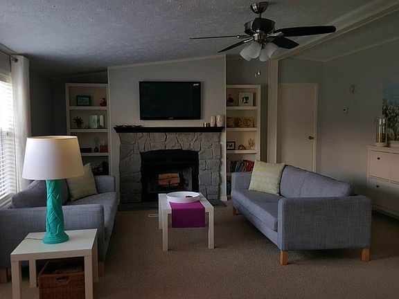 3rd image of 8222 Thetford Ln