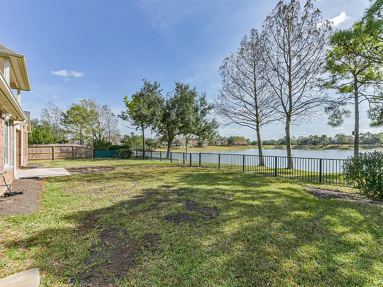 2315 Bending Spring Dr — Photo 48