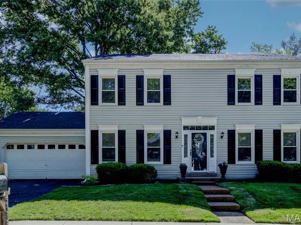 2336 Sportsmen Hill Dr, Chesterfield, MO 63017
