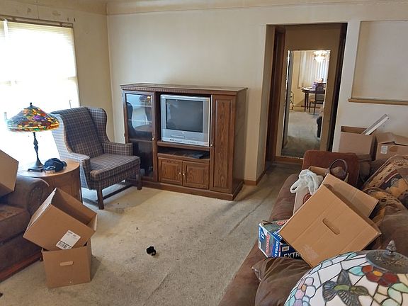 3rd image of 1461 Haynes Ave