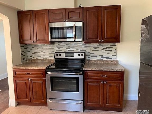 2nd image of 5905 Fresh Meadow Ln