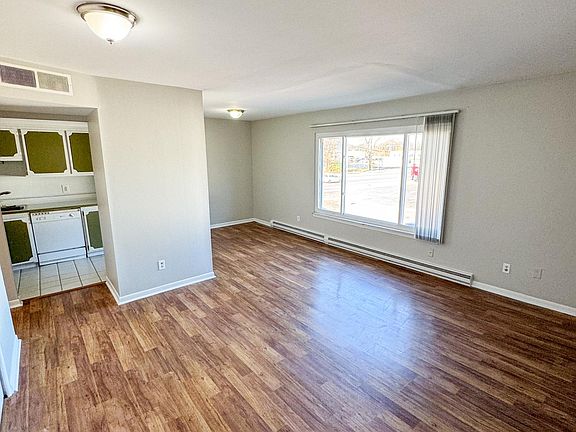 2nd image of 3440 Sashabaw Rd APT 7
