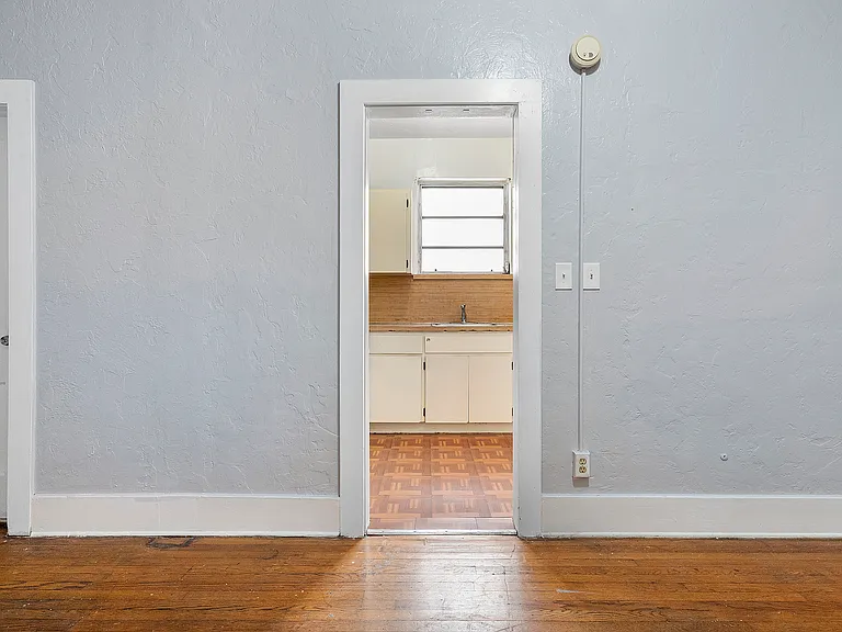 67 Glen Royal Pkwy #8 — Photo 10