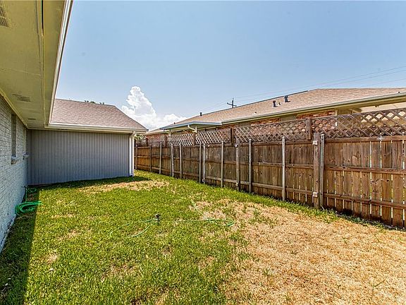 4th image of 4838 Rosalia Dr
