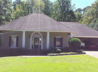 372 Longwood Dr, Meridian, MS 39305