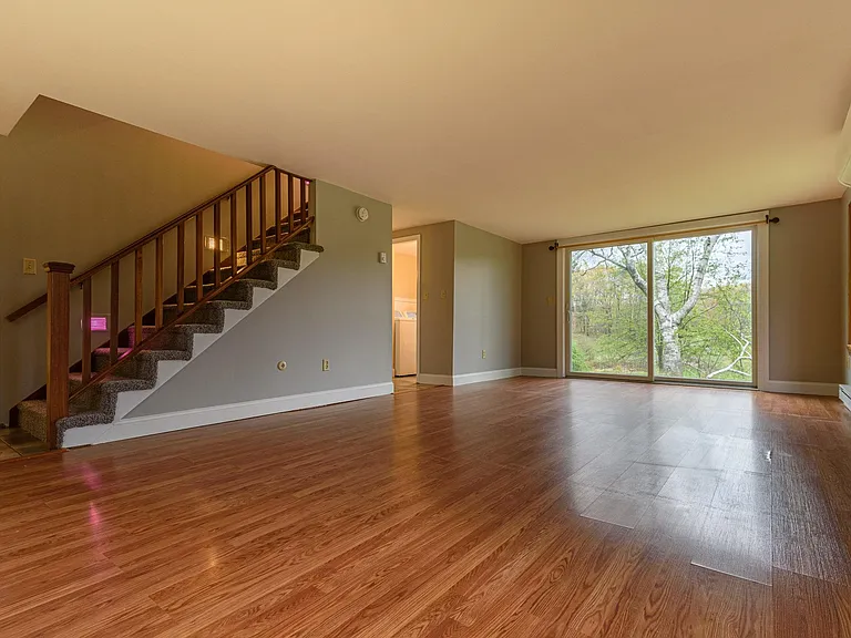 19 Stagecoach Rd — Photo 8