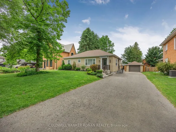 22 Nelson St W, New Tecumseth, ON L9R 1G9