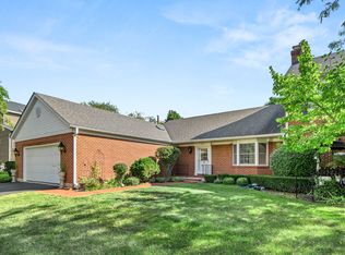 7 Douglas Dr, Sugar Grove, IL 60554