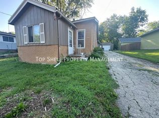 3907 16th St, Des Moines, IA 50313