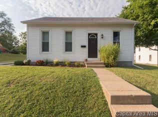 535 W Jefferson St, Petersburg, IL 62675