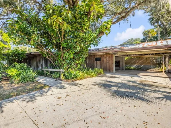 601 S Pine St, New Smyrna Beach, FL 32169