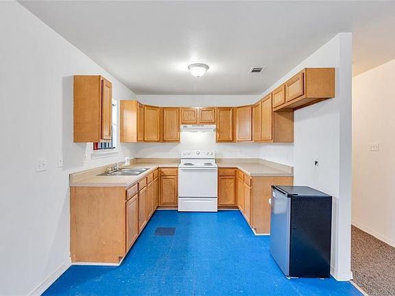 3rd image of 2401 Independence St