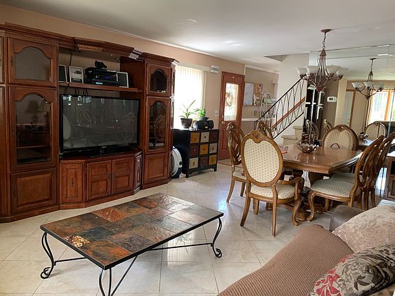4th image of 496 Naughton Ave