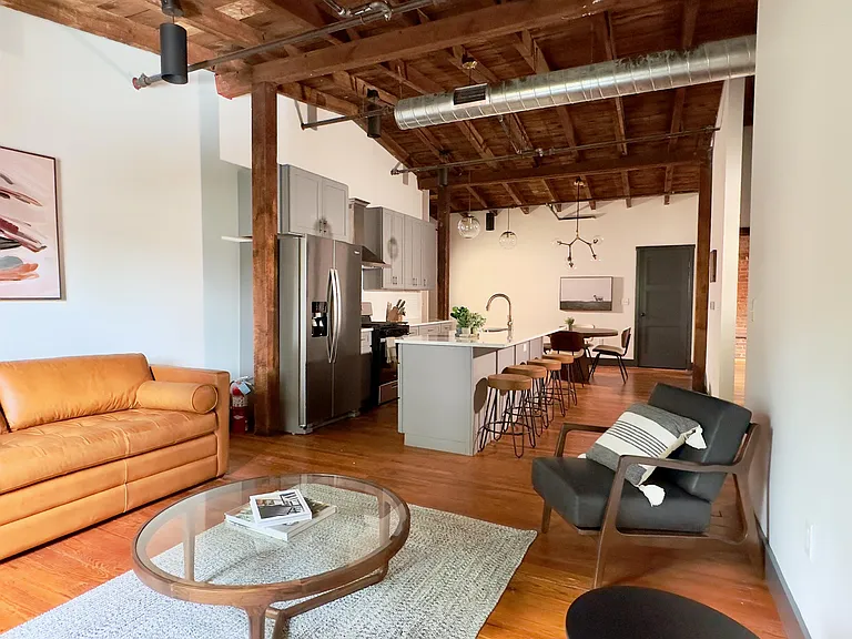 437 W Grant St #302 — Photo 31