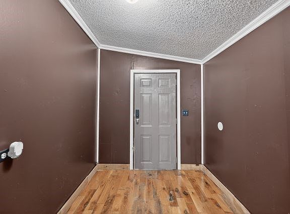 4th image of 2562 Black Run Rd