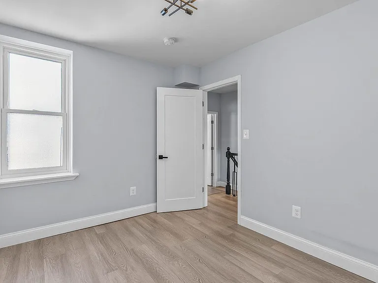 1521 S 19th St — Photo 21